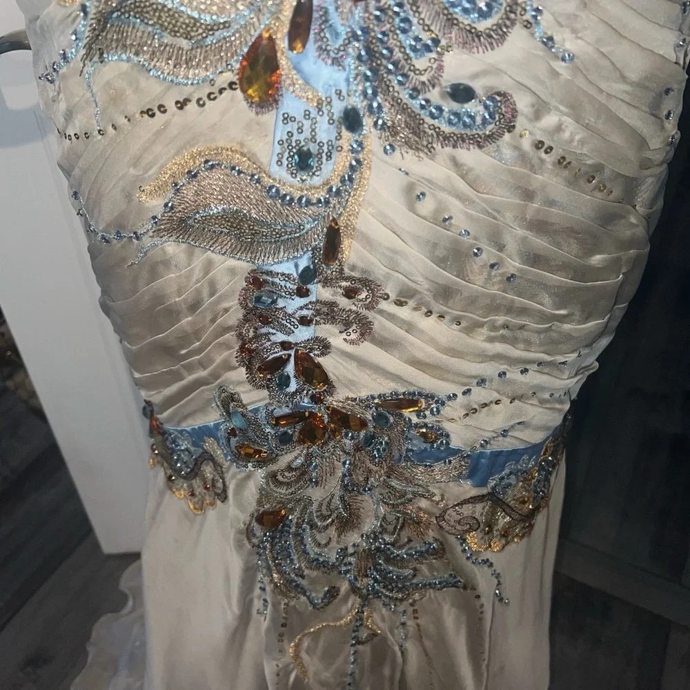 MUSANI GOLD COUTURE Evening Prom Dress Gown - Picture 9 of 14